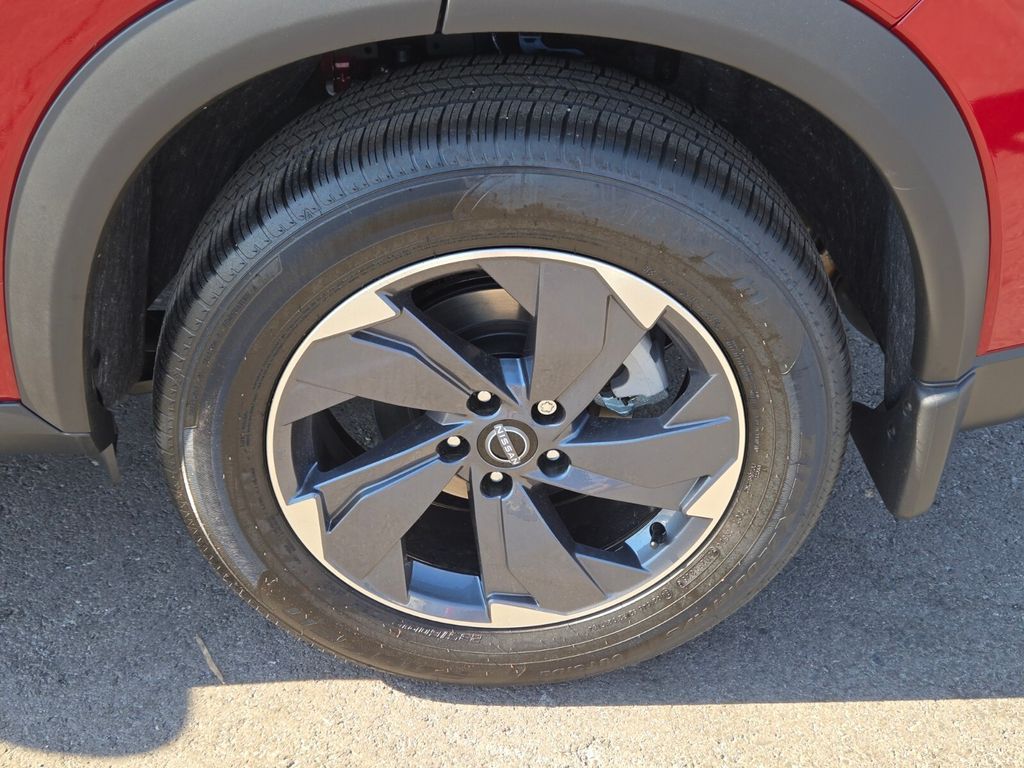 2025 Nissan Rogue SV photo 5