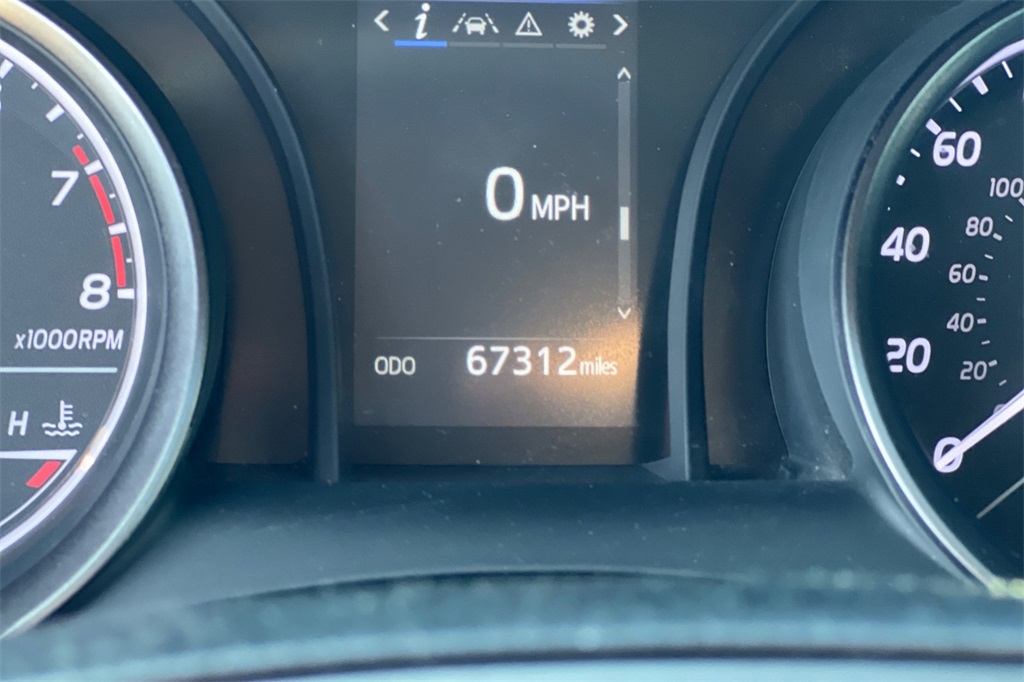 2022 Toyota Camry SE photo 30