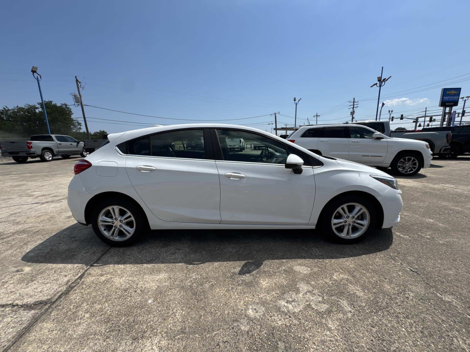 2018 Chevrolet Cruze LT photo 8