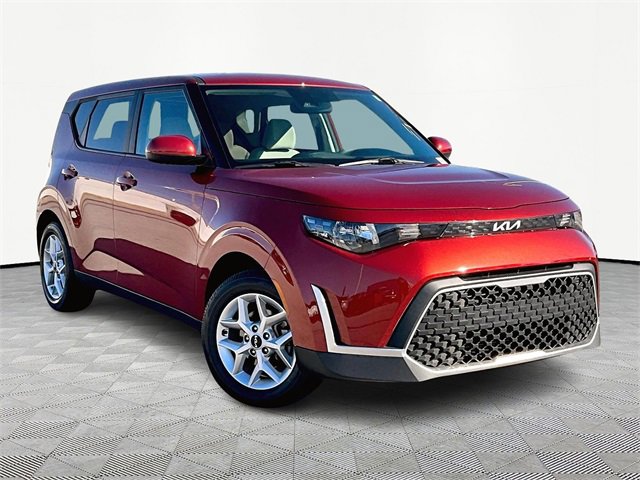 2023 Kia Soul LX's photo