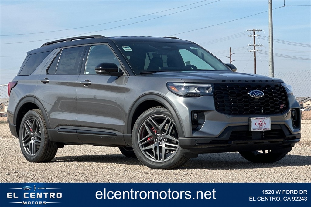 2025 Ford Explorer ST's photo