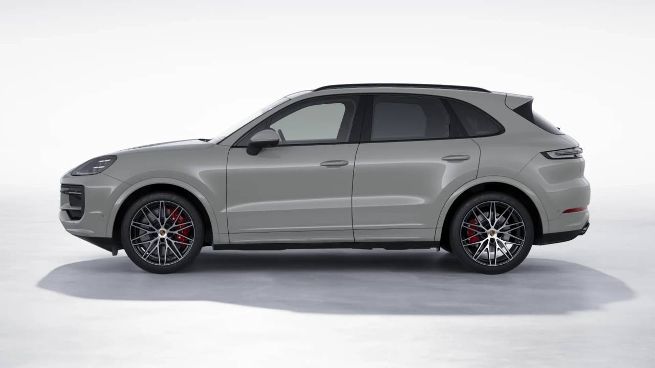2025 Porsche Cayenne S photo 2