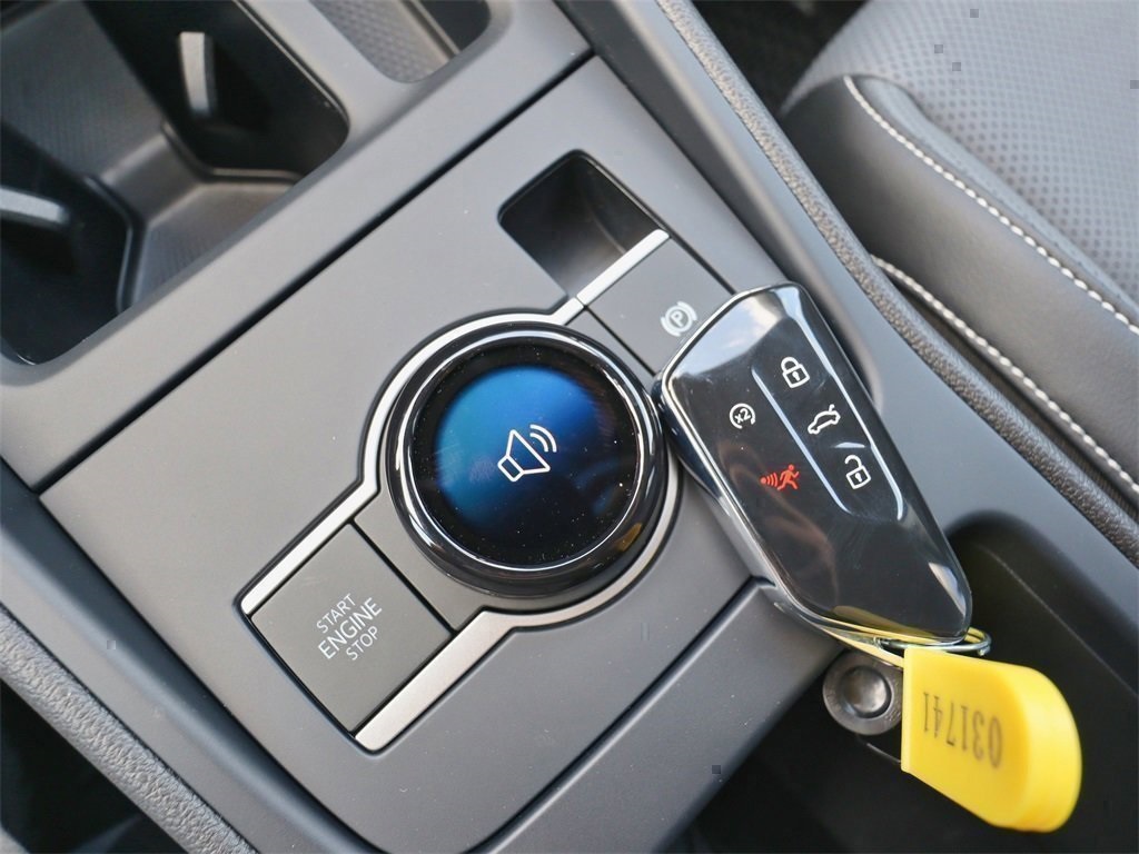 2025 Volkswagen Tiguan SE photo 25