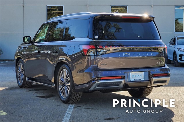2025 Infiniti QX80 Luxe photo 6