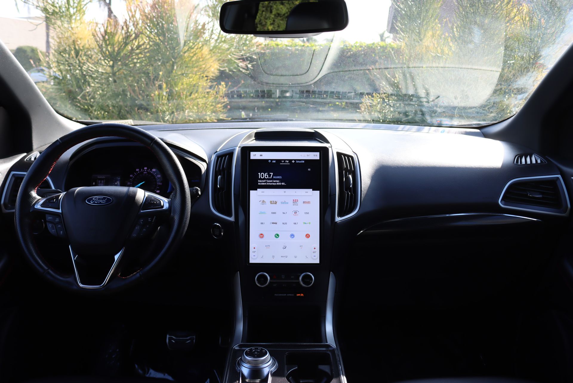 2022 Ford Edge ST photo 5