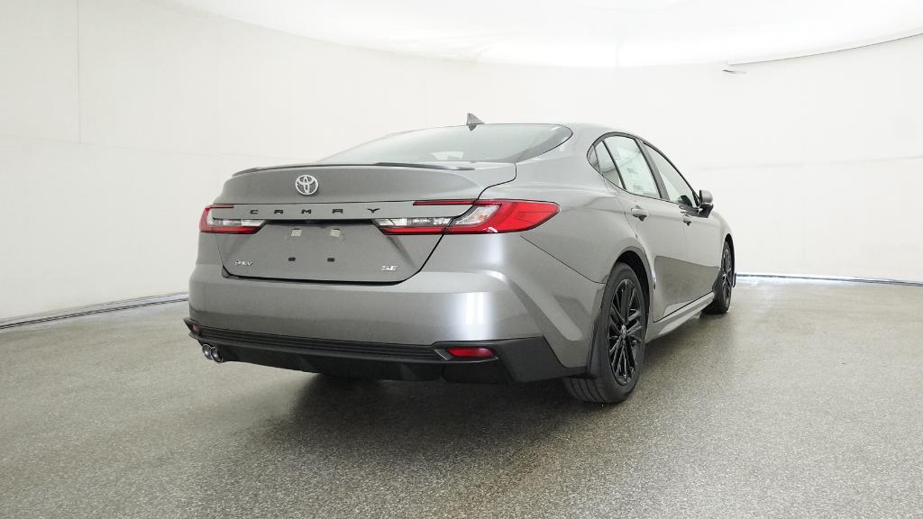 2025 Toyota Camry SE photo 18