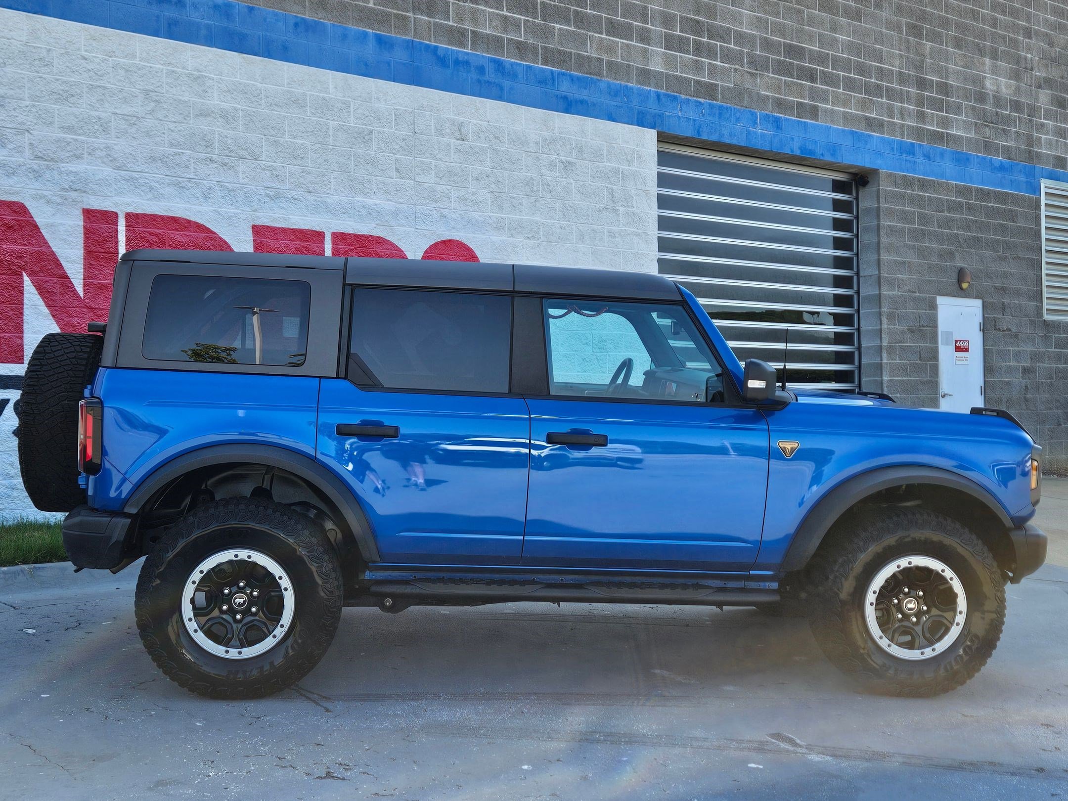 2022 Ford Bronco Badlands photo 7