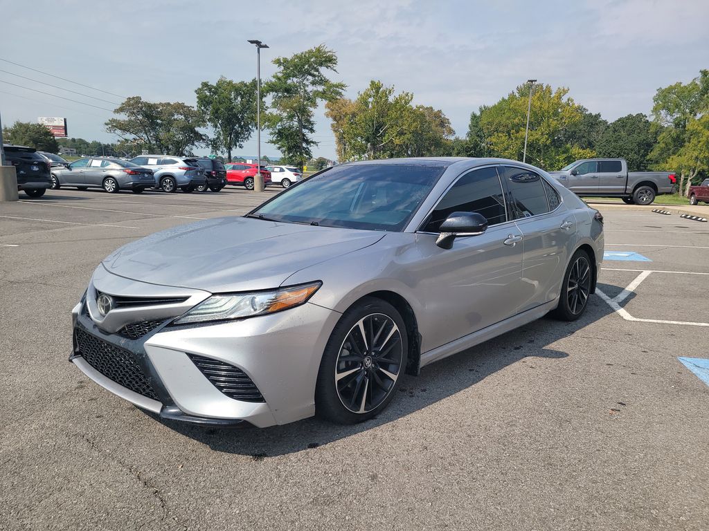 2019 Toyota Camry XSE photo 6
