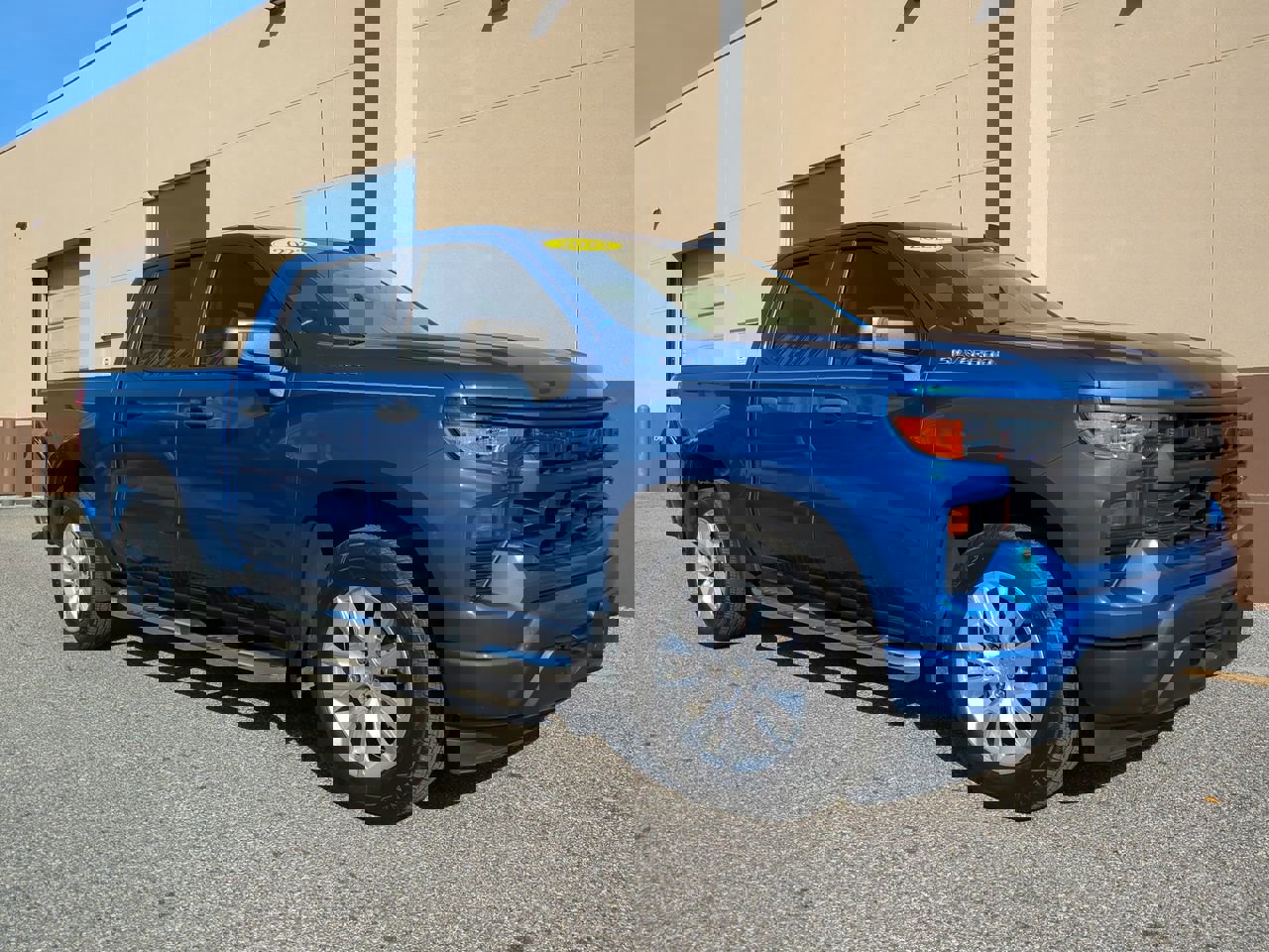 2022 Chevrolet Silverado 1500 Custom photo 2