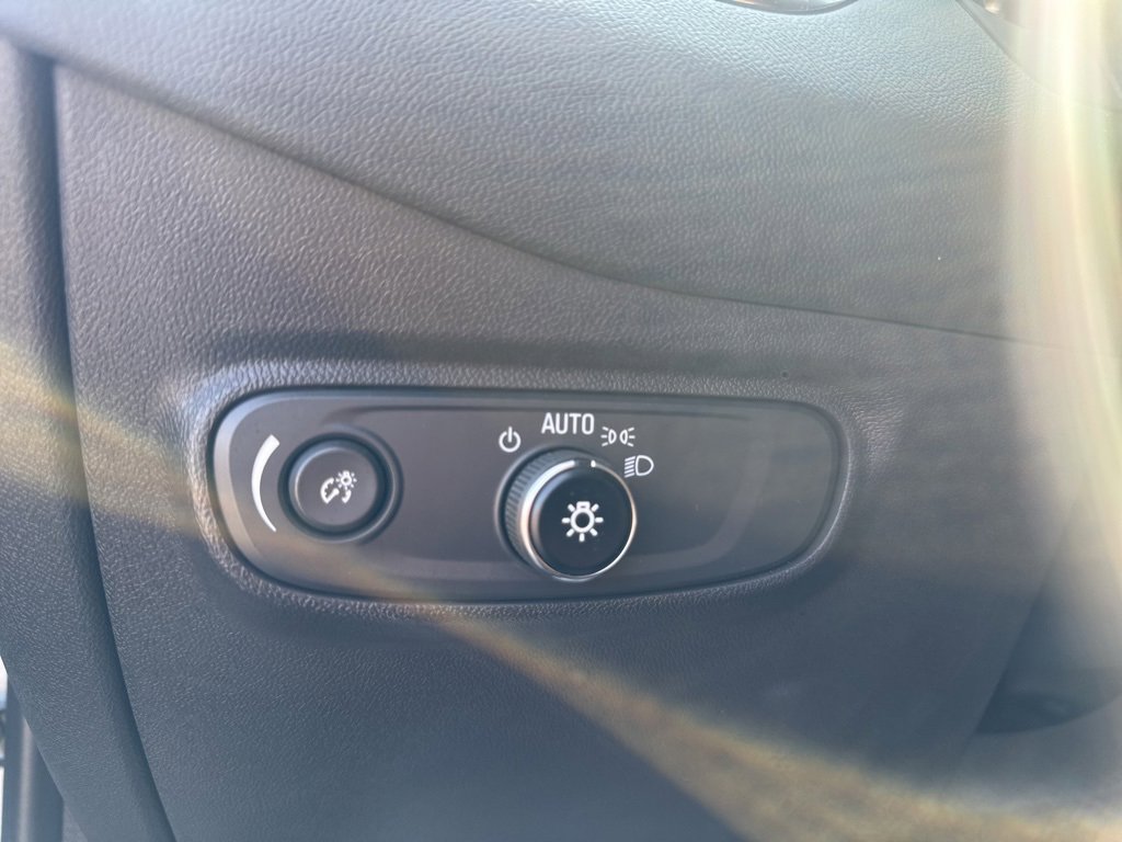2023 Chevrolet Equinox LT photo 25