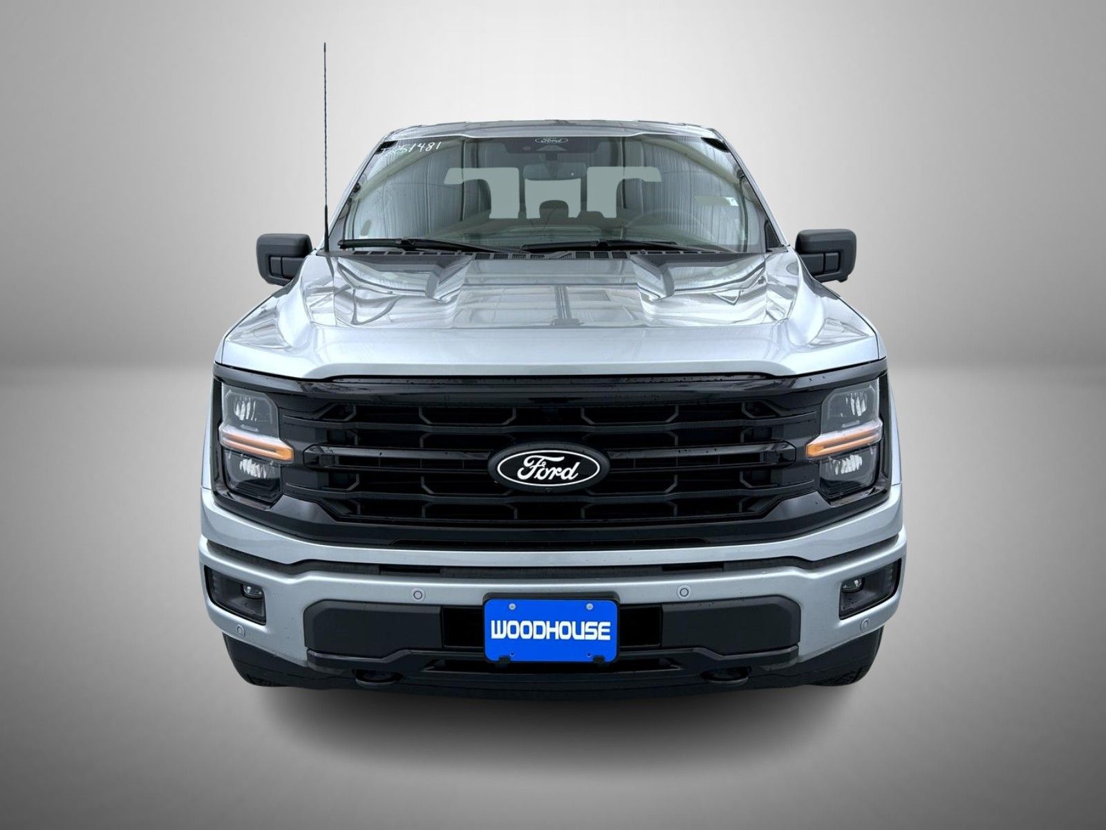 2025 Ford F-150 XLT photo 2