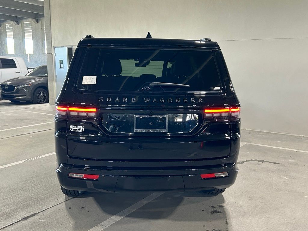 2024 Jeep Grand Wagoneer III photo 4
