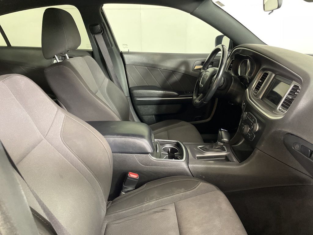 2022 Dodge Charger SXT photo 9