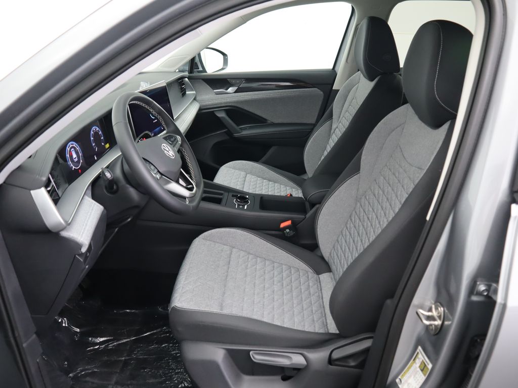 2025 Volkswagen Tiguan S photo 18