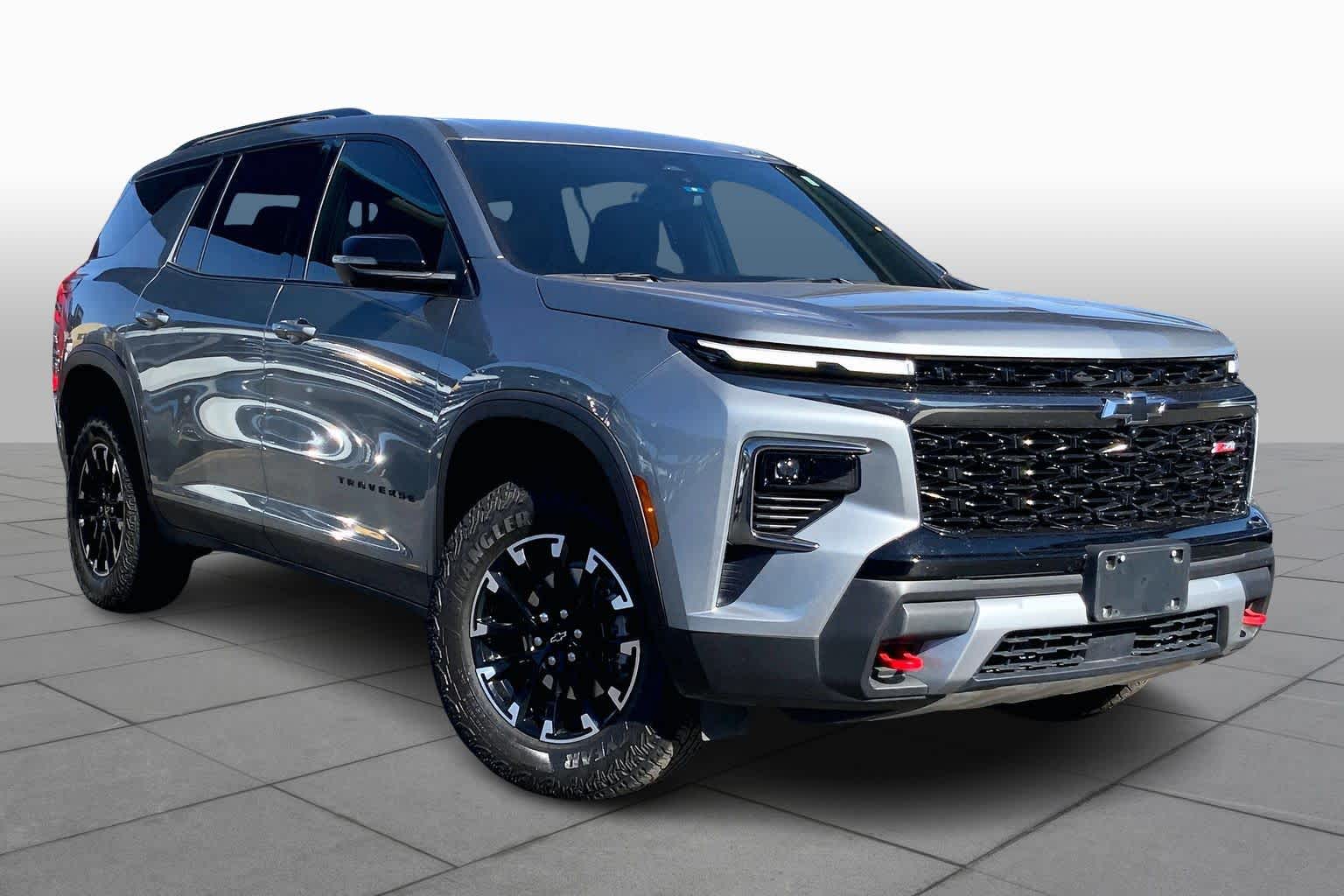 2024 Chevrolet Traverse Z71 photo 2