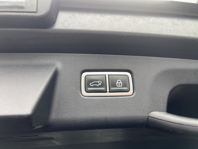 2022 Kia Sorento X-Line SX Prestige photo 9