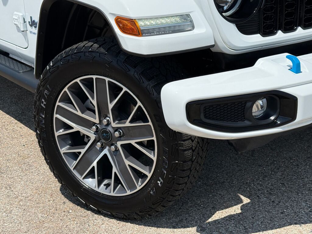 2024 Jeep Wrangler High Altitude 4xe photo 3
