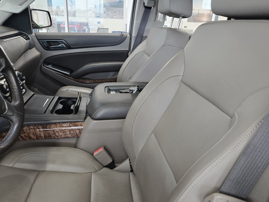 2017 Chevrolet Suburban Premier photo 24