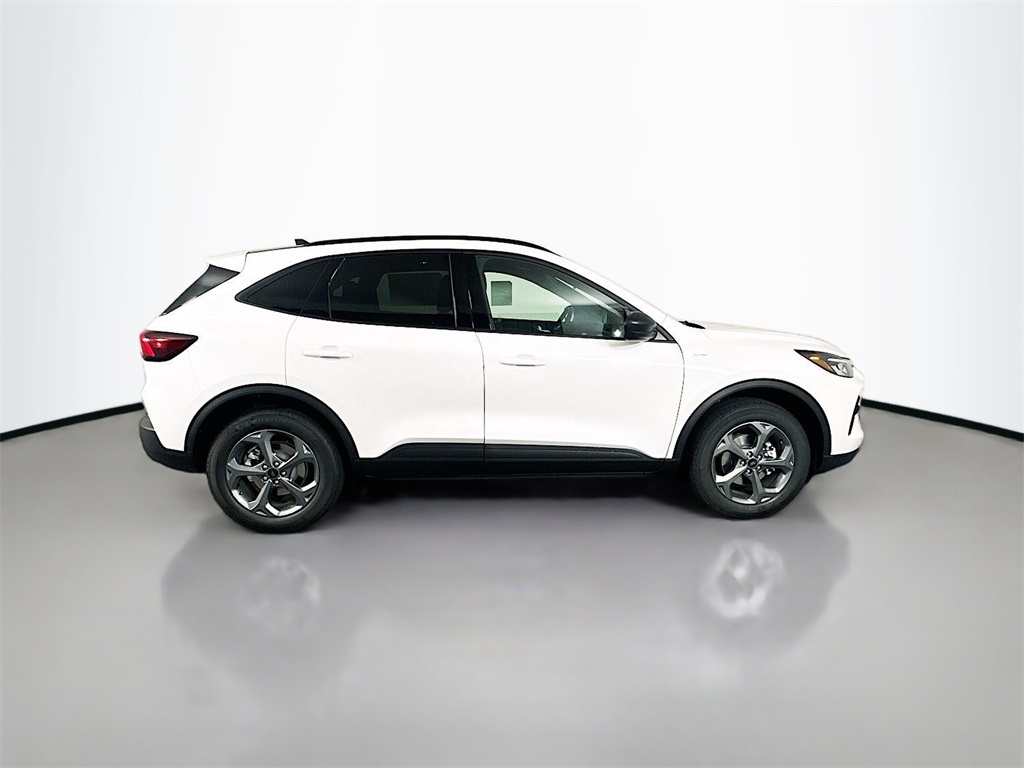 2025 Ford Escape ST-Line photo 7