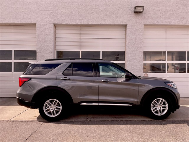 2025 Ford Explorer Active's photo