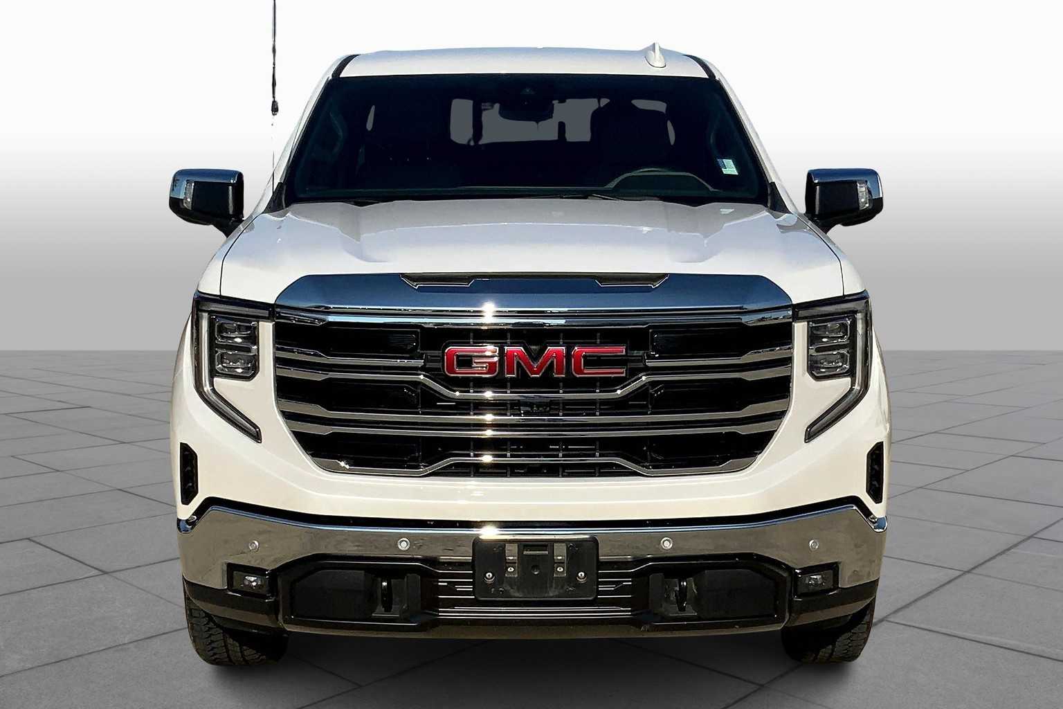 2024 Gmc Sierra 1500 SLT photo 3