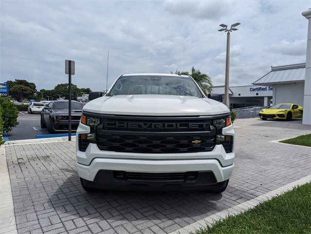 2026 Chevrolet Silverado Custom photo 3