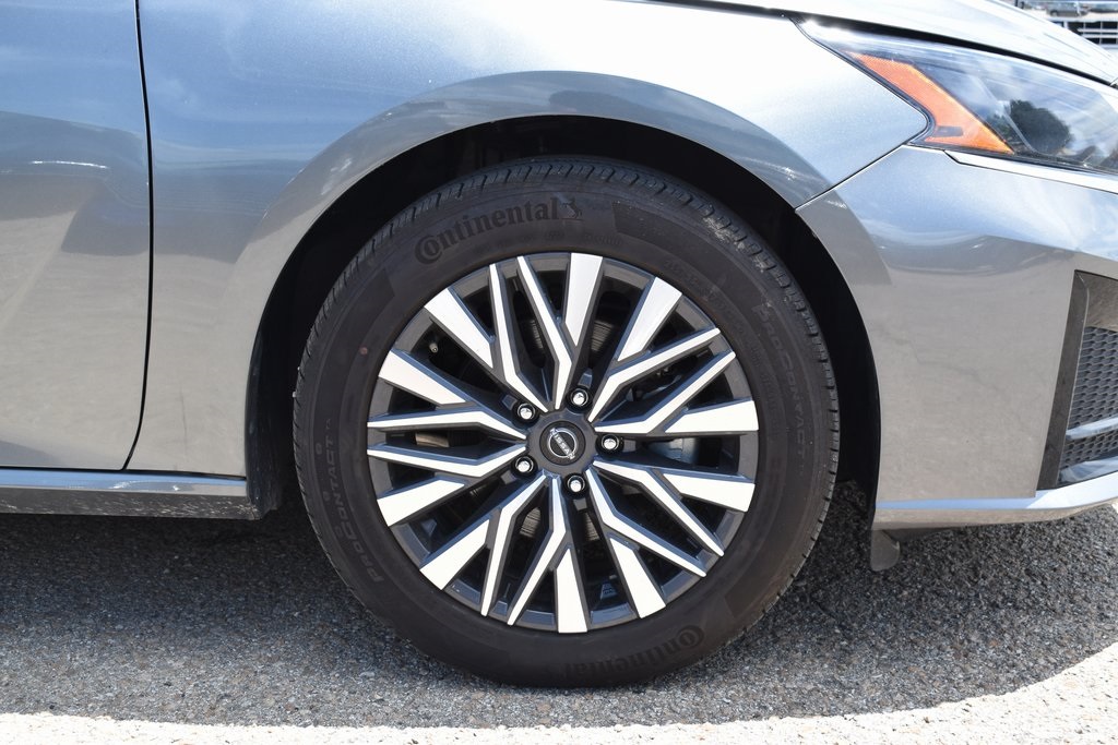2023 Nissan Altima 2.5 SV photo 4