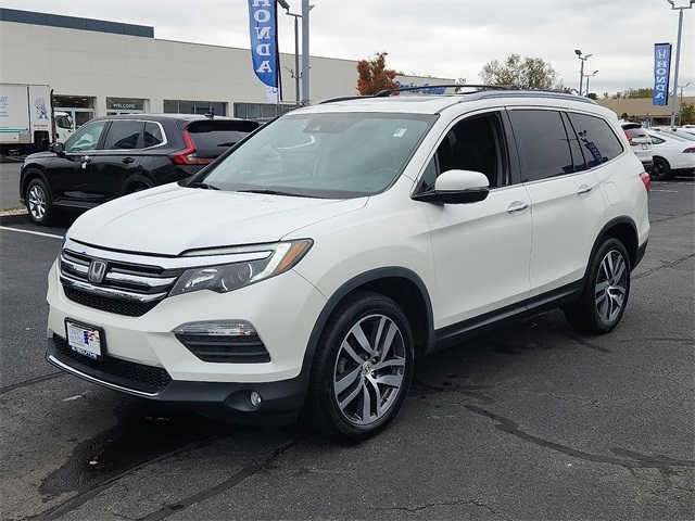 2018 Honda Pilot Elite photo 3