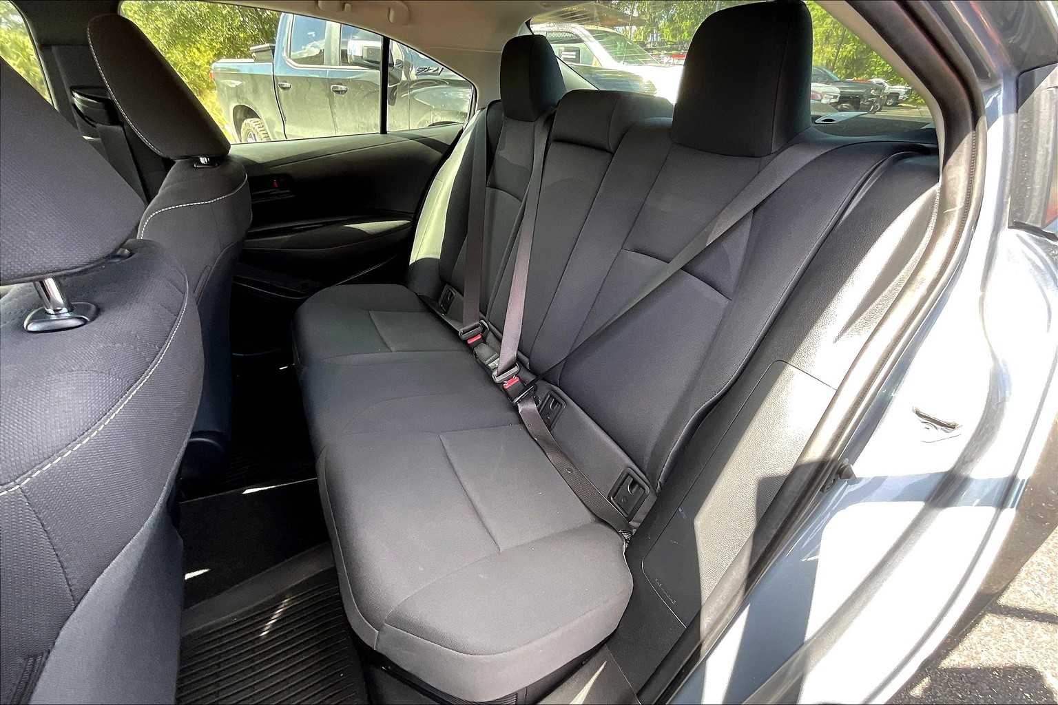 2023 Toyota Corolla Hybrid LE photo 24