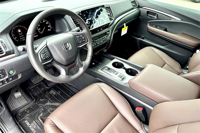 2025 Honda Ridgeline RTL photo 6