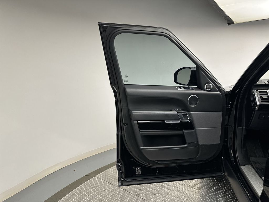 2021 Land Rover Range Rover Sport HST photo 12