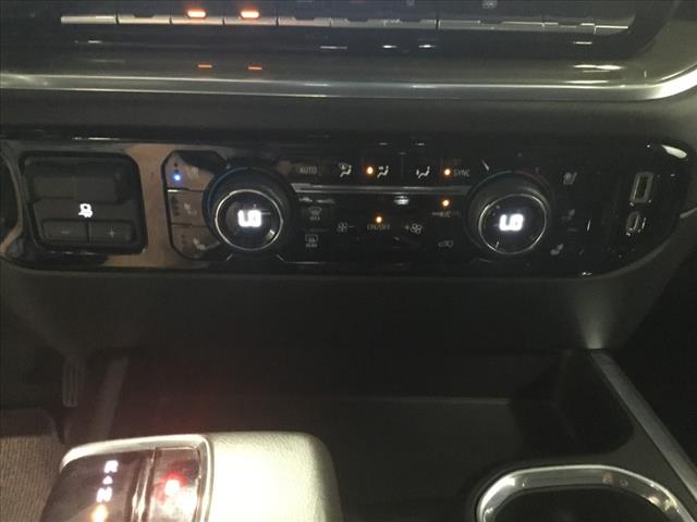 2022 Chevrolet Silverado 1500 High Country photo 12