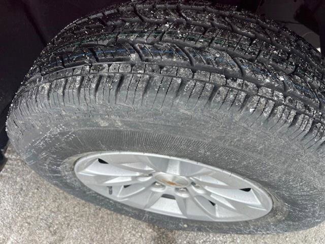 2025 Chevrolet Silverado 1500 LT photo 4