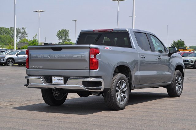 2025 Chevrolet Silverado 1500 LT photo 3