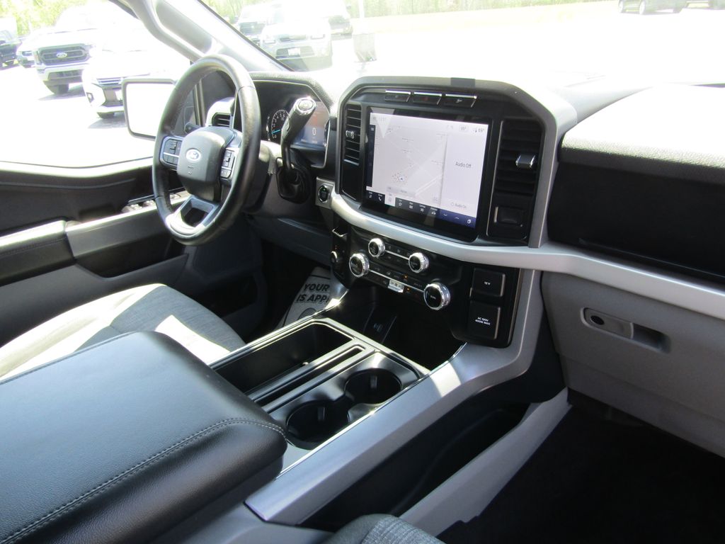 2023 Ford F-150 XLT photo 28