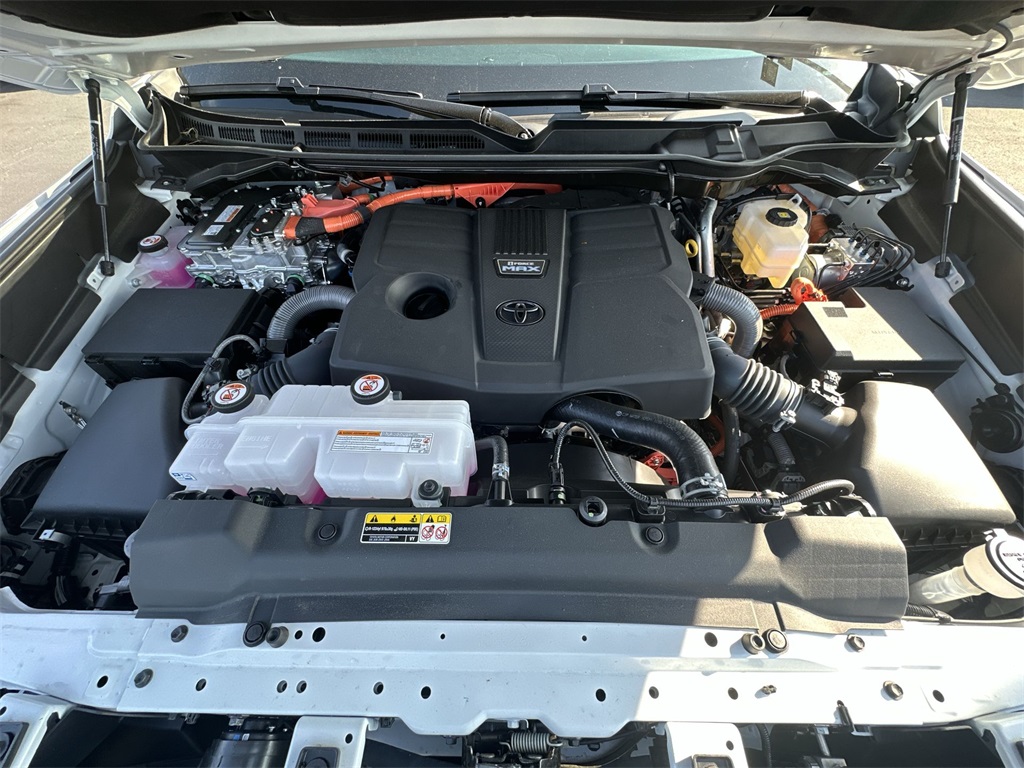 2025 Toyota Sequoia Platinum photo 26