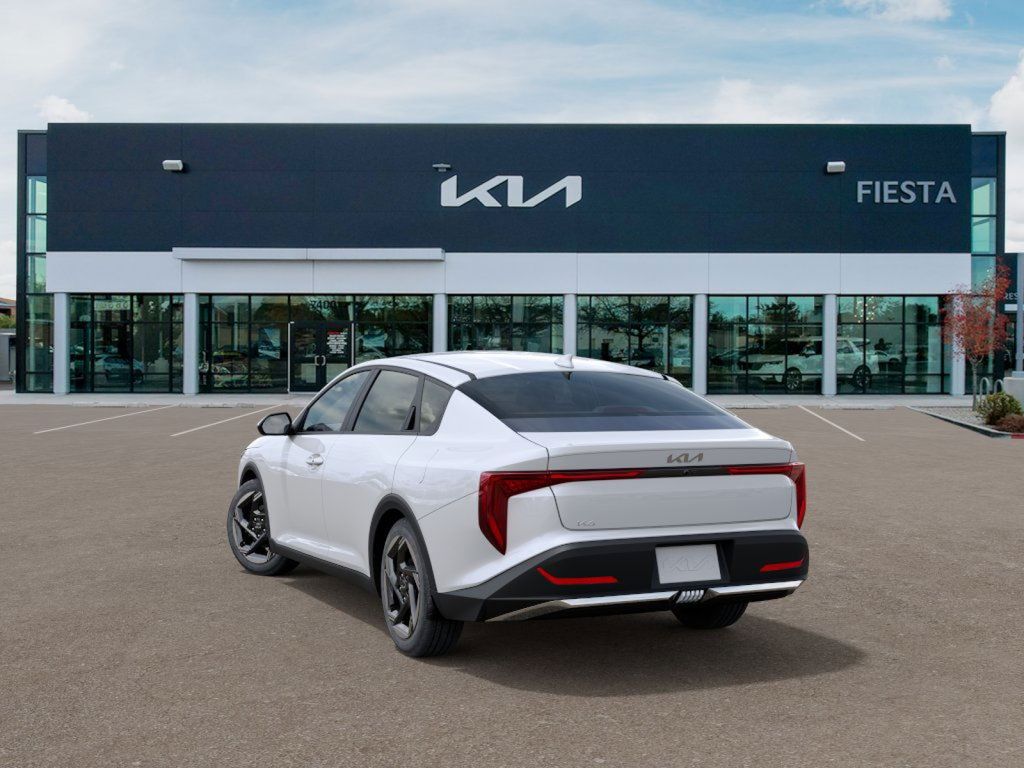 2025 Kia K4 EX photo 4