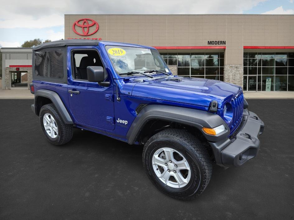 2019 Jeep Wrangler Sport S photo 3