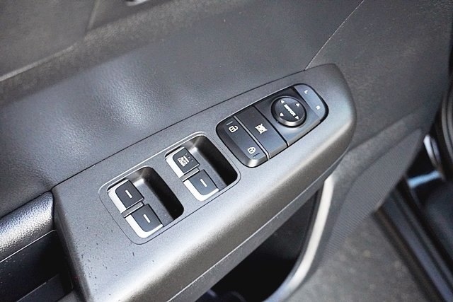 Used 2022 Black Kia LX image 22