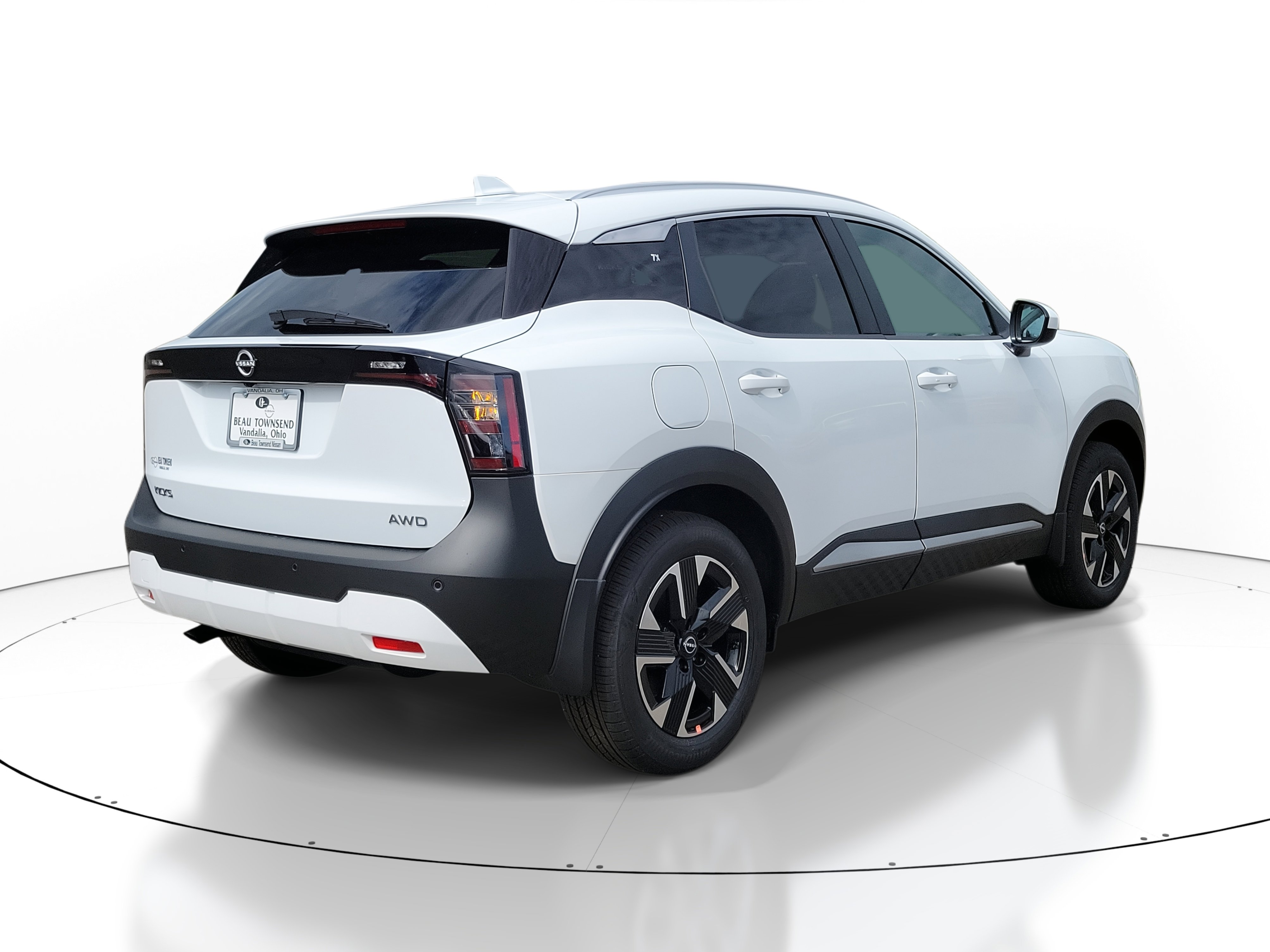 2025 Nissan Kicks SV photo 3
