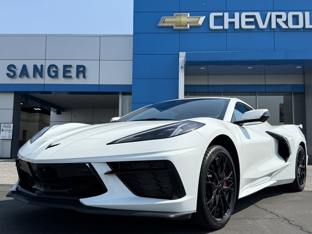 2025 Chevrolet Corvette Stingray 2LT photo 3