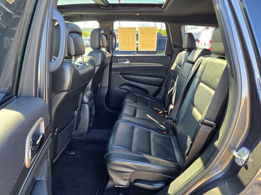 2017 Jeep Grand Cherokee Limited photo 23