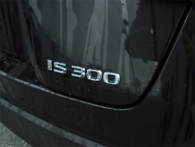 2024 Lexus IS 300 photo 11