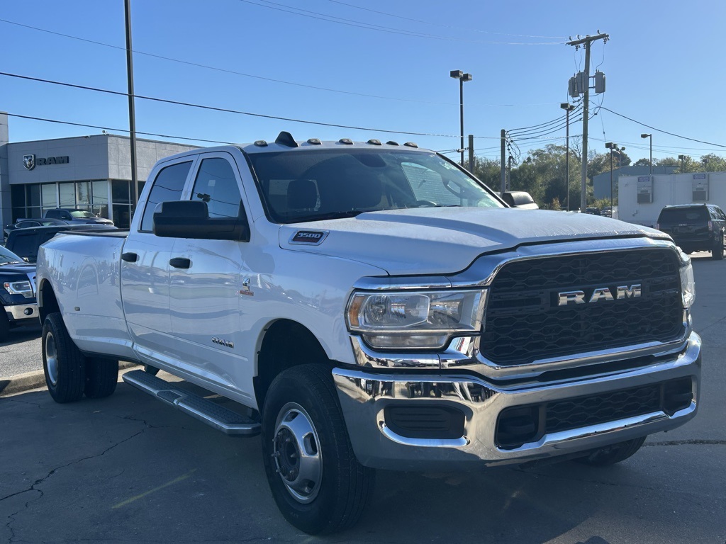2022 Ram 3500 Tradesman photo 4