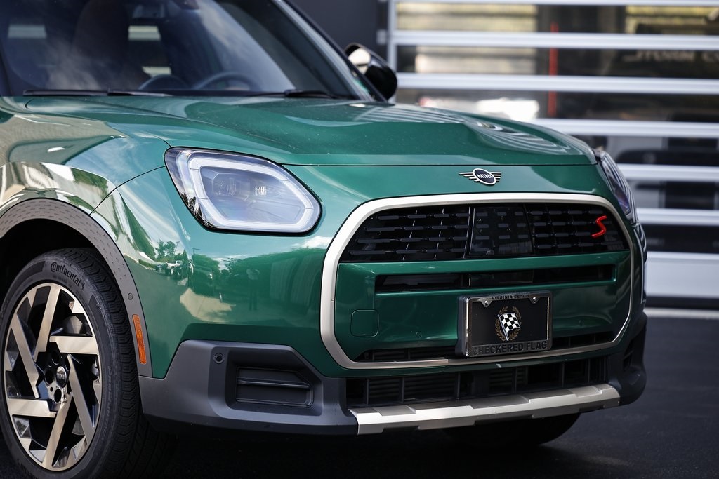 2025 Mini Cooper S ALL4 photo 2