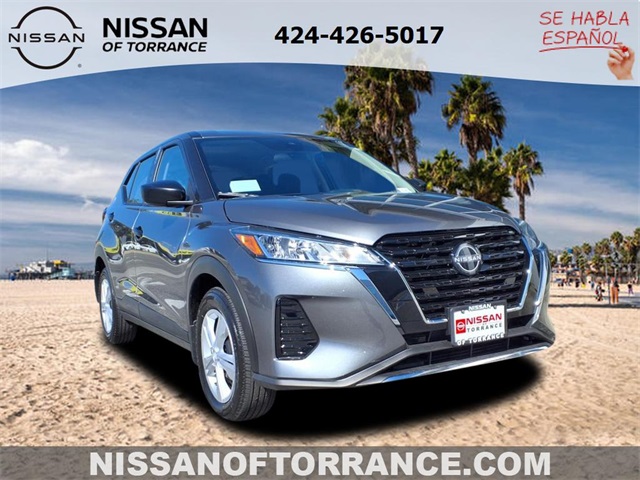 2025 Nissan KICKS PLAY Base's photo