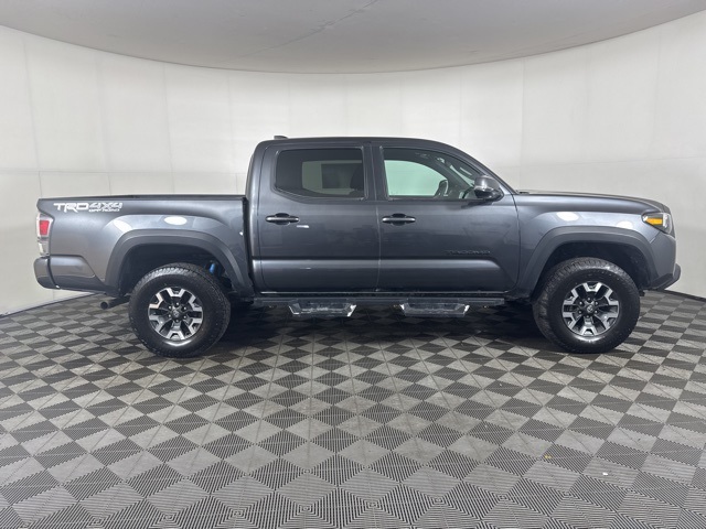 2023 Toyota Tacoma SR5 photo 2