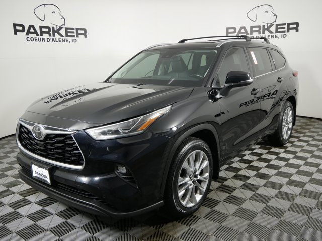 2020 Toyota Highlander Limited's photo