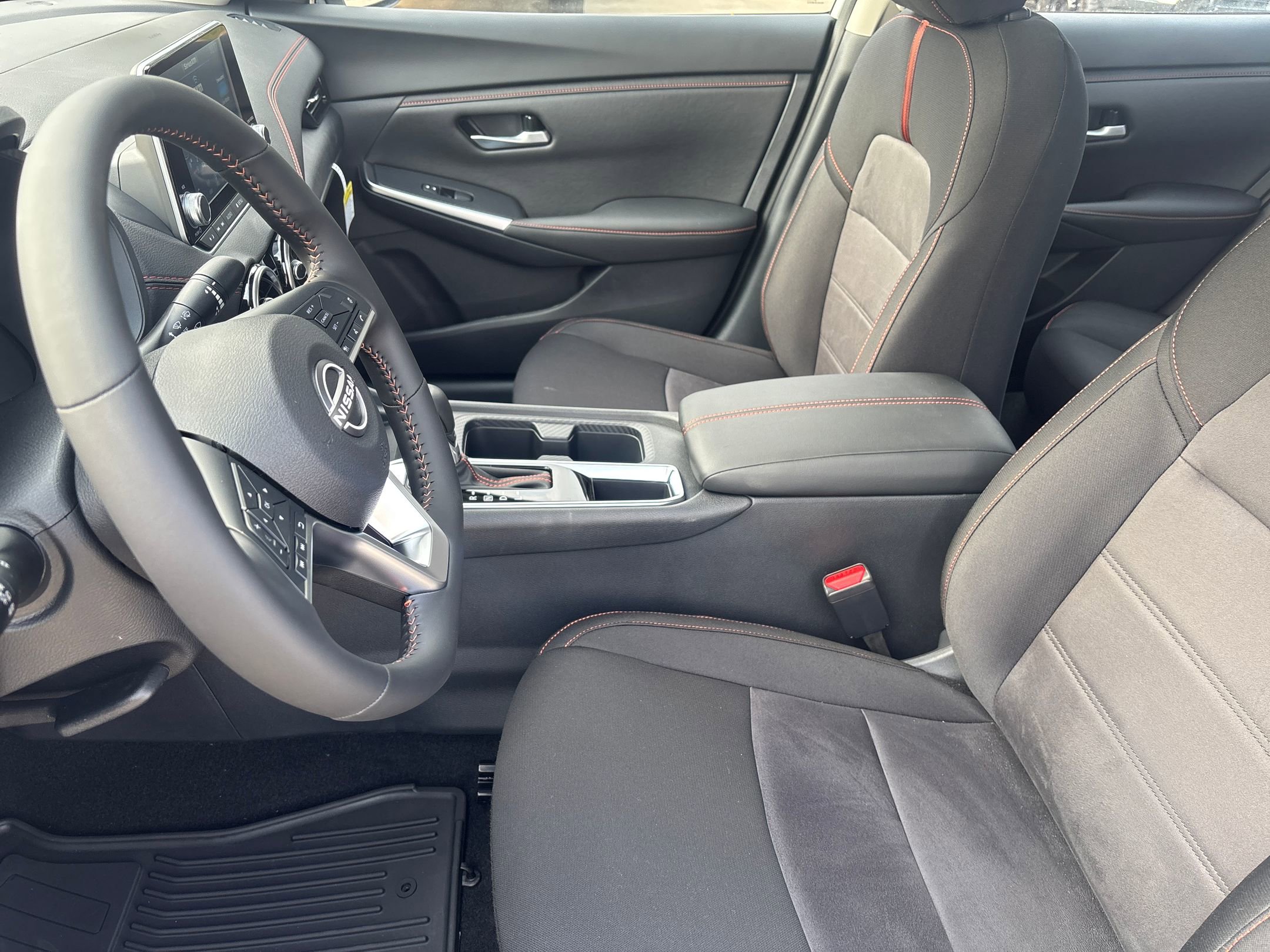2025 Nissan Sentra SR photo 5