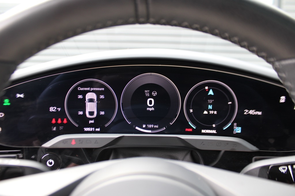 2025 Porsche Taycan Base photo 20